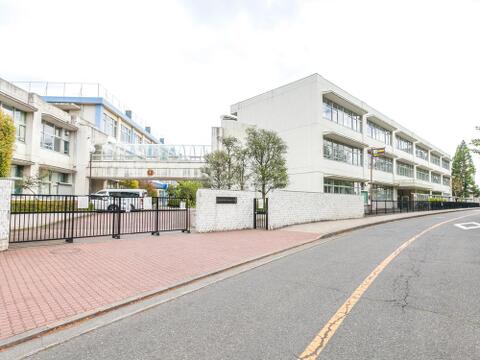 羽村市立第一中学校まで約1900m