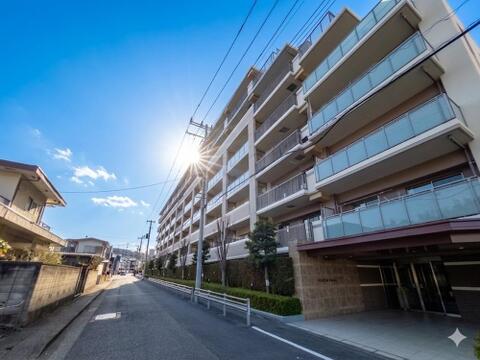 周辺環境と併せて現地のご案内も可能です。また、購入に際しての諸費用、住宅ローン(月々の返済例)など、資金計画のご相談も承っております。お気軽にお問い合わせください。
