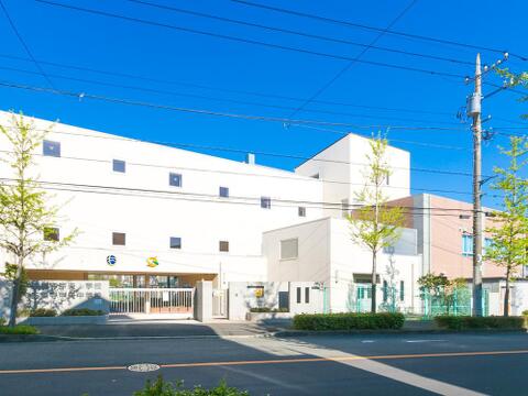 川崎市立王禅寺中央中学校まで約1100m