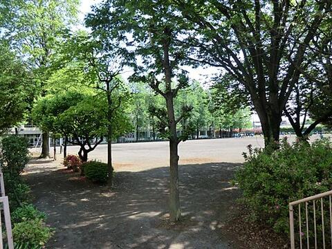 小平市立花小金井南中学校まで約400m