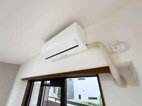 エアコンが設置済みのため、入居後すぐに快適な環境で過ごせる住まいです。季節を問わず心地よい温度を保て、家族みんながリラックスできる空間が整っています。