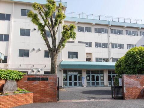日野市立大坂上中学校まで約606m