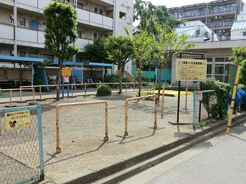 下連雀つぐみ児童遊園まで約439m