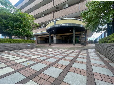 エントランス【7月撮影時】リフォーム9日完成予定のため室内は後日載せます。