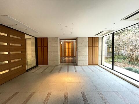 管理組合によりしっかりと管理されたマンション。修繕積立金の積み立てや計画的なメンテナンスが行われており、長く安心して快適に暮らせる住環境が整っています。