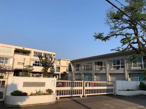 東村山市立久米川小学校まで約533m
