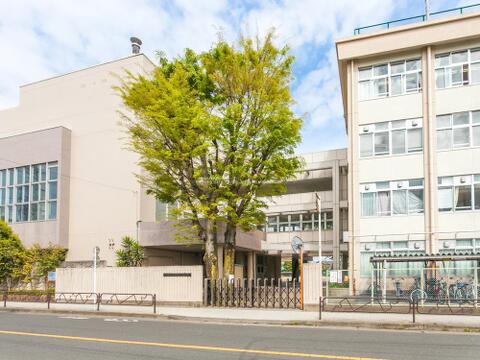 羽村市立羽村第二中学校まで約2400m