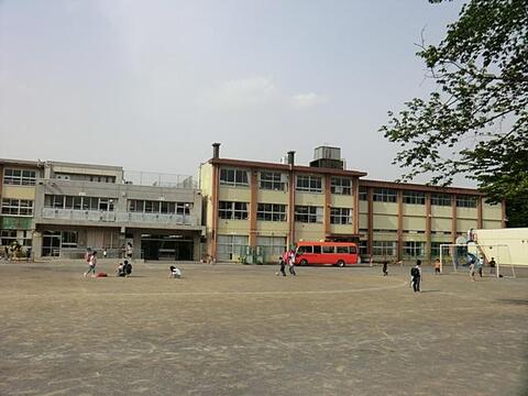 小金井市立前原小学校まで約700m