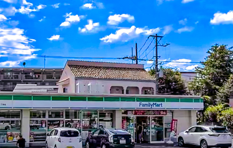 ファミリーマート西橋本二丁目店まで689m