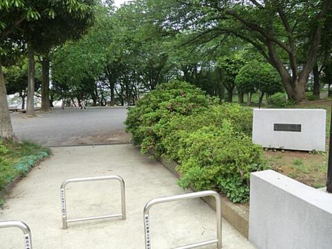 美しが丘第八公園まで約420m