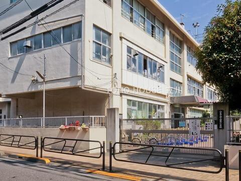 八王子市立第一小学校まで約325m