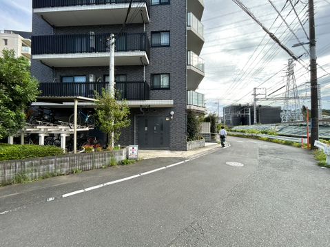 物件外観(2026年9月14日撮影)リフォーム9月中旬完成予定