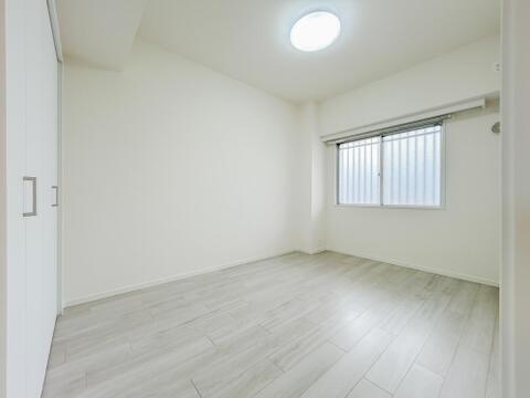心と体をゆったりと安らげる主寝室。一日の疲れを癒すだけでなく、落ち着ける空間です。