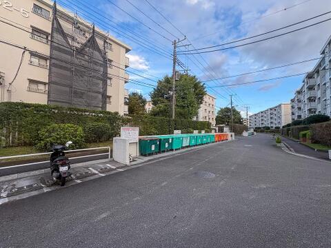 現在リフォーム施工中の為、現地と併せて同仕様の完成物件もご案内可能です。リフォーム後のイメージを体感いただけます。送迎も承ります。