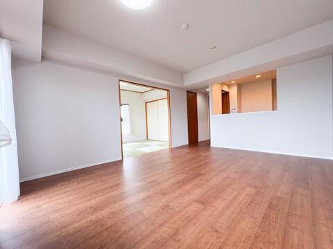 造りこんだ空間演出の妙が生み出す光と質のハーモニーはこの住宅のクオリティの良さを実感させてくれます。