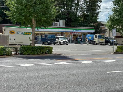 ファミリーマート 上荻青梅街道店まで約270m