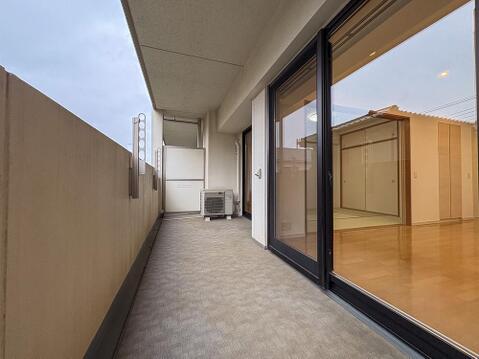 暖かな日差しと心地よい風が、洗いたての洗濯物に爽やかな香りをまとわせ、パリッと気持ちよく乾かしてくれます。