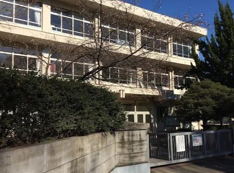 所沢市立美原中学校まで約998m