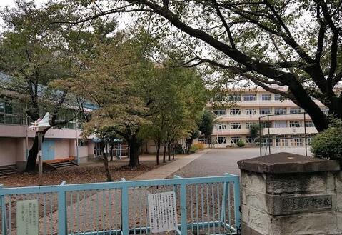 所沢市立美原小学校まで約826m