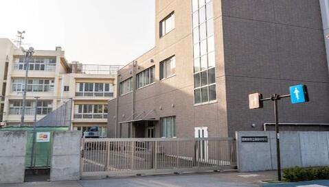 西東京市立保谷中学校まで約636m