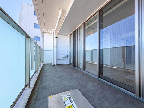 暖かな日差しと心地よい風が、洗いたての洗濯物に爽やかな香りをまとわせ、パリッと気持ちよく乾かしてくれます。