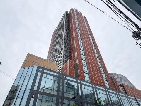 ユニクロキャロットタワー三軒茶屋まで約866m