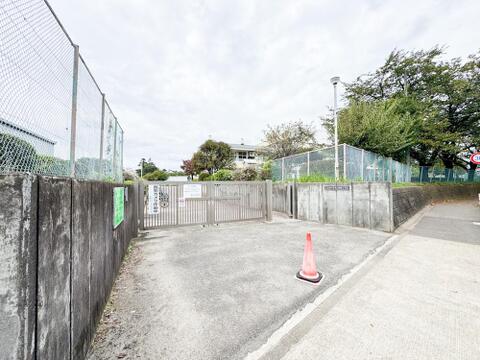 町田市立鶴間小学校まで約100m