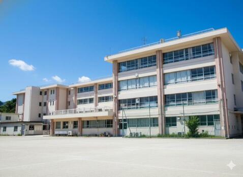 川崎市立菅生中学校まで約2600m