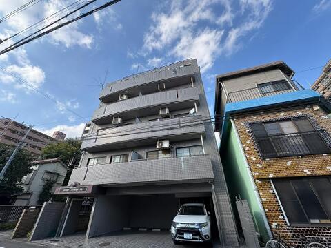 毎日のお買い物も便利なエリアで暮らしやすさを実現するための住環境が整っています。