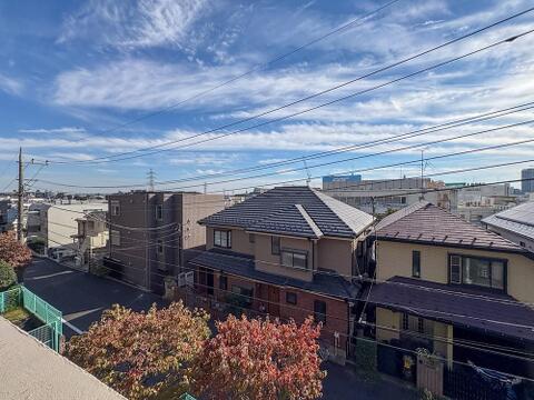 暖かな日差しと心地よい風が、洗いたての洗濯物に爽やかな香りをまとわせ、パリッと気持ちよく乾かしてくれます。