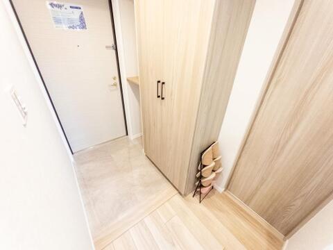 シューズクローク付きの玄関スペースです。スッキリ片付いていて毎日の行きかえりが楽しみです。