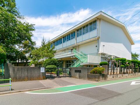 昭島市立武蔵野小学校まで約656m