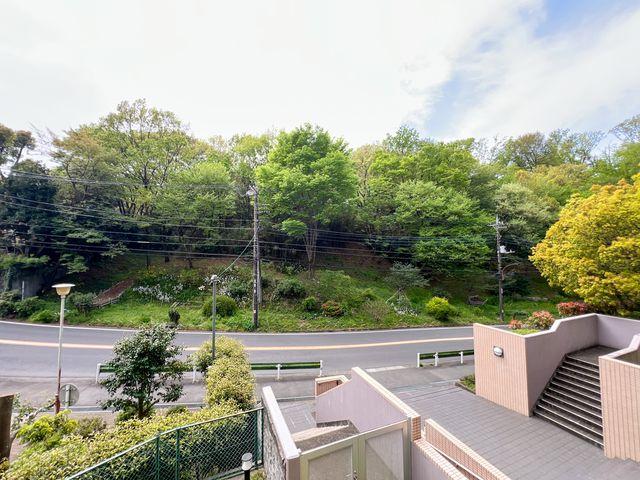 ファミール高幡不動