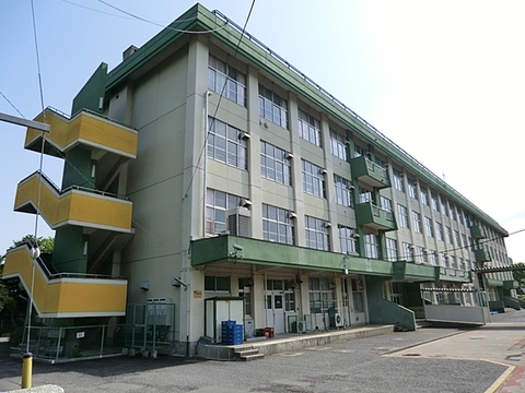 八王子市立柏木小学校まで約921m