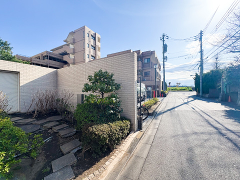 現地確認後、先行して完成物件のご見学等も可能です。お気兼ねなくご増段ください。