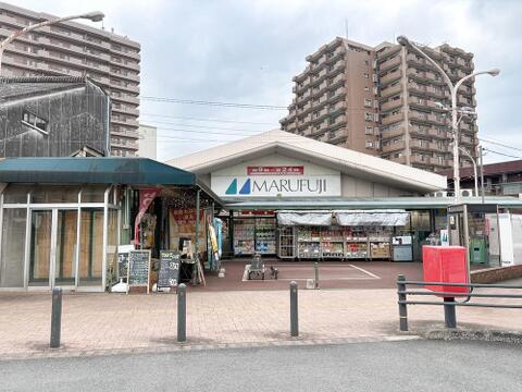 マルフジ東青梅店まで約260m