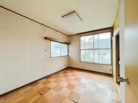 シンプルな内装はどんな家具ともぴったりです。