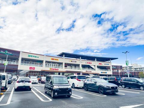 ニトリデコホームザ・マーケットプレイス東大和店まで約362m