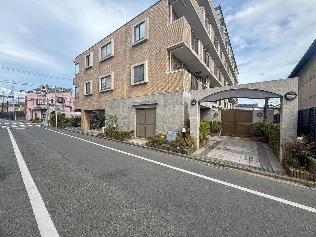 ロータリーパレス河辺壱番館