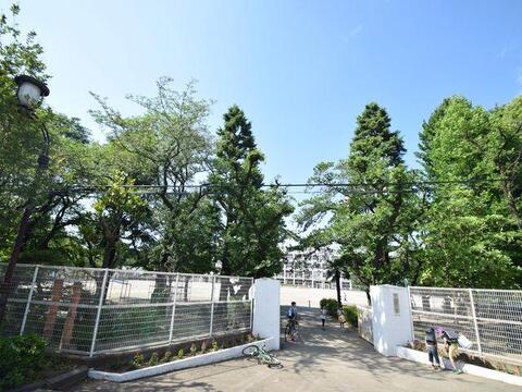 府中市立府中第三小学校まで約888m