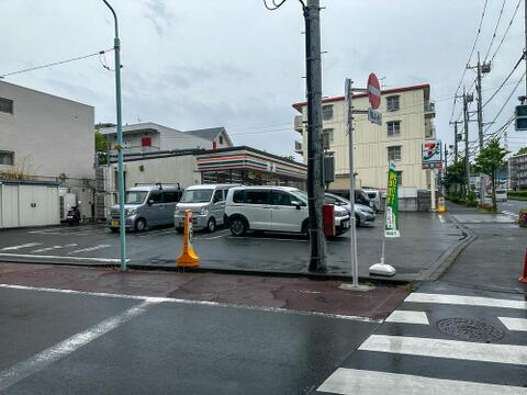 セブンイレブン多摩永山2丁目店まで約204m