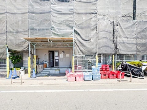 居住者専用のゴミ置き場は、管理員による清掃が行き届き、清潔な状態が保たれています。収集日を気にせず、ライフスタイルに合わせてゴミ出しができるのは大きな魅力。お部屋を常にスッキリと保つことができます。