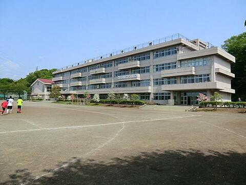 あきる野市立御堂中学校まで約650m