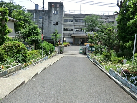 立川市立第七小学校まで400m