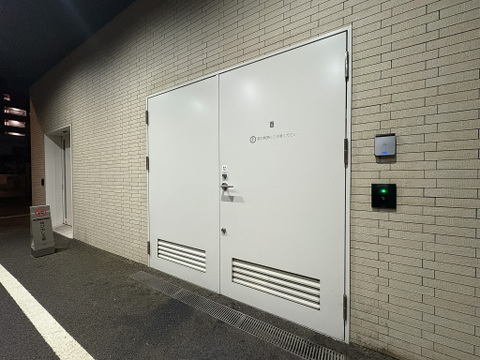 現在居住中となっておりますが、日程調整でのご見学が可能となっております。