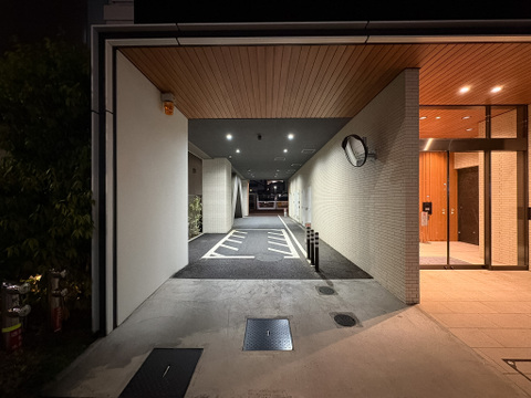 現在居住中となっておりますが、日程調整でのご見学が可能となっております。