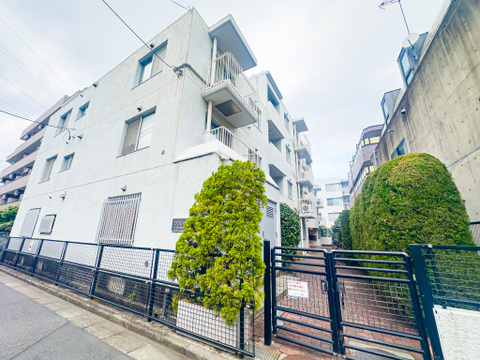 趣のあるたたずまい。重ねた月日が、味わい深い歴史を感じさせる外観部分です。2026/5/14撮影