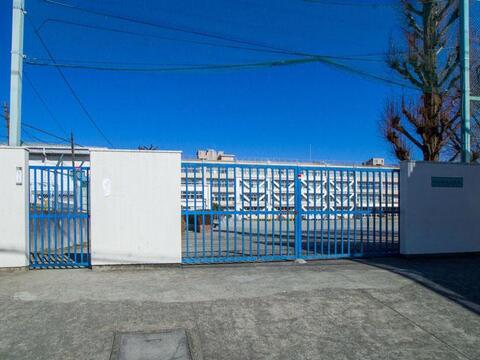 立川市立松中小学校まで約538m