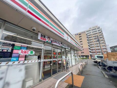 セブンイレブン稲城南多摩北口店まで約537m