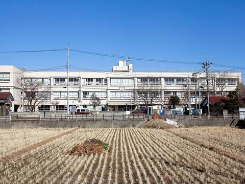 稲城市立稲城第六小学校まで約809m